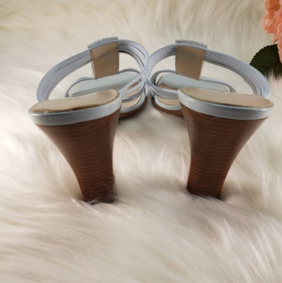 AK ANNE KLEIN LIGHT BLUE LEATHER SANDALS SIZE 9M - Picture 7 of 8